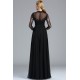 Uhrančivé dlouhé černé nádherné šaty s dlouhými tylovými krajkou zdobenými rukávy a vintage knoflíčky na dekoltu