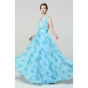 Společenské dlouhé nádherné bledě modré šaty s potiskem květin