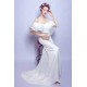 Překrásné svatební velice ojednělé jednoduché úzké bílé šaty se spadlými objemnými lehounkými rameny