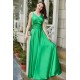 Společenské jednoduché zelené šaty s řaseným pasek a holými zády