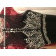 Společenské plesové nádherné černé šaty s luxusně kamínky zdobeným vrškem a průsvitným pásečkem